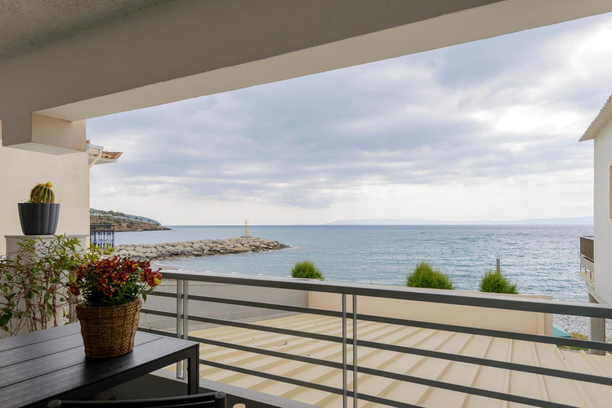 Ferienwohnung Agali 1 Mesonet In Front Of The Sea Akrogiali Exterior foto